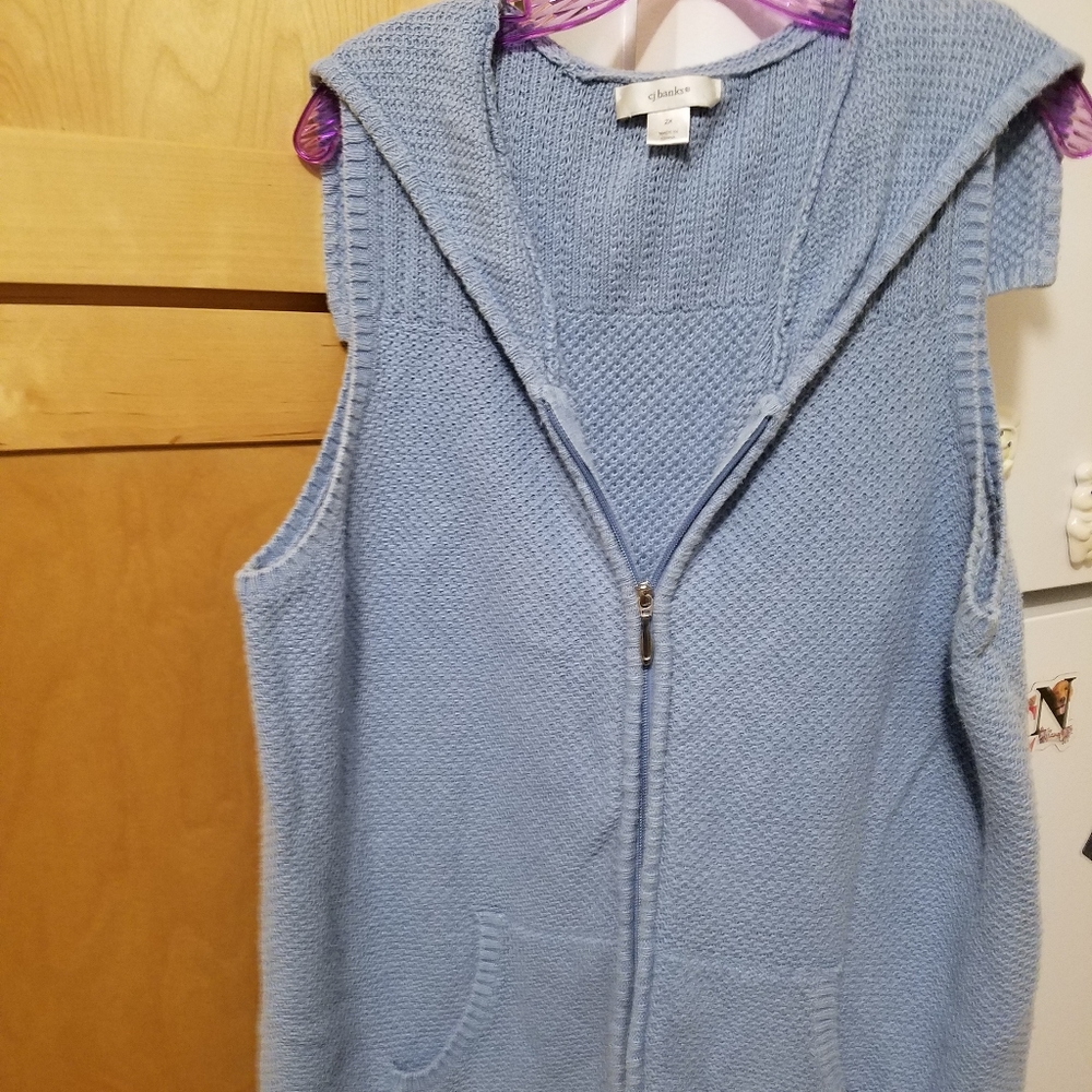 Zip up top